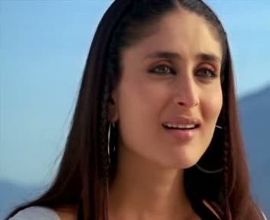 kareena caps (49) - Kareena Kapoor