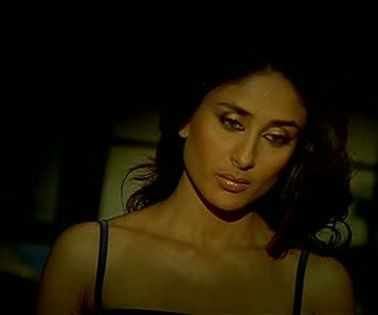 kareena caps (92)