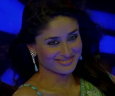 kareena caps (170) - Kareena Kapoor