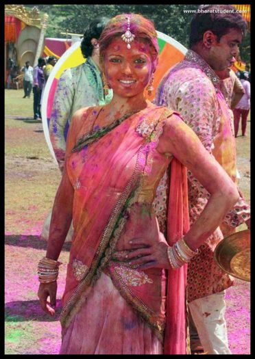 DD holi