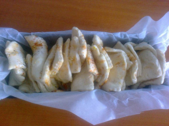 Paine de casa cu condimente- pregatita pentru cuptor - Culinar 1