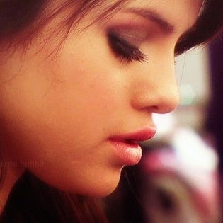 Sigur . Doar ești prietena mea . Nu ?