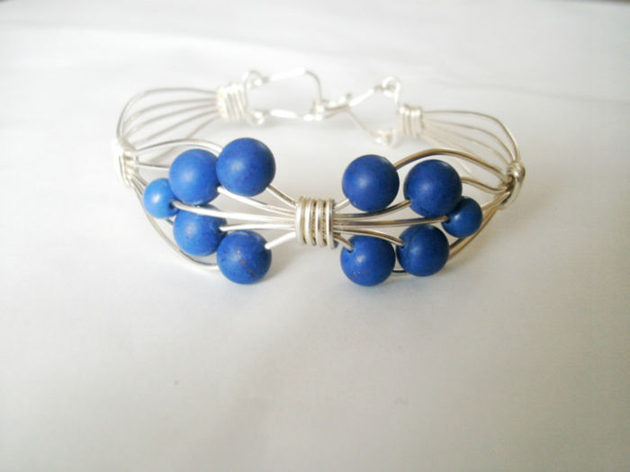 Bratara din sarma argintata si pietre semipretioase (lapis lazuli) 30 ron