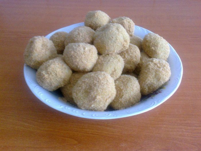 Galuste cu prune din compot - Culinar 1