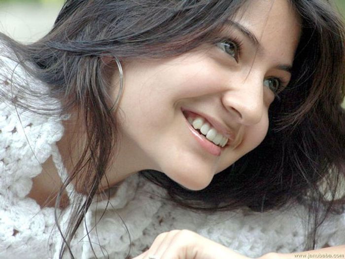 PhotosofAnushkaSharma_mzxjn