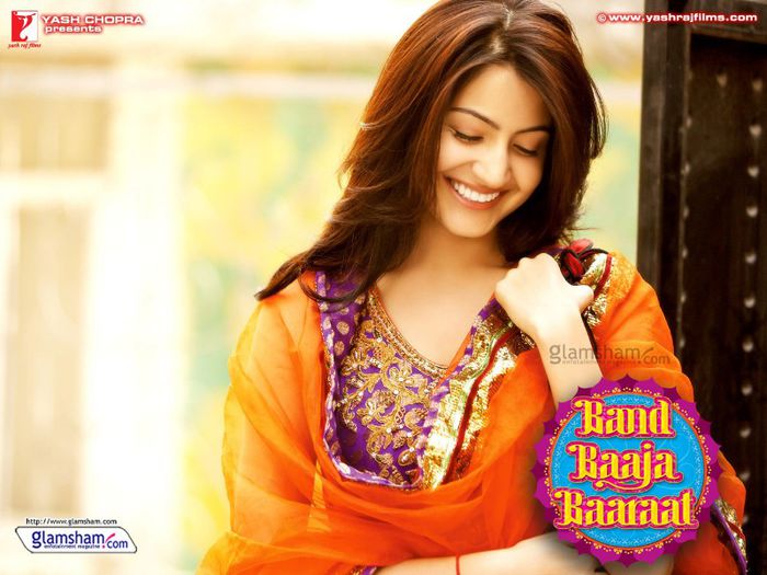 anushka-sharma-wallpaper-10-12x9
