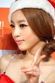 tumblr_lizxoyt1jD1qgu8e2o1_400 - KARA