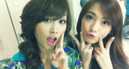 nicole and jiyoung
