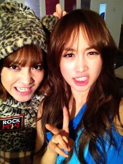 nicole and jiyoung1 - KARA