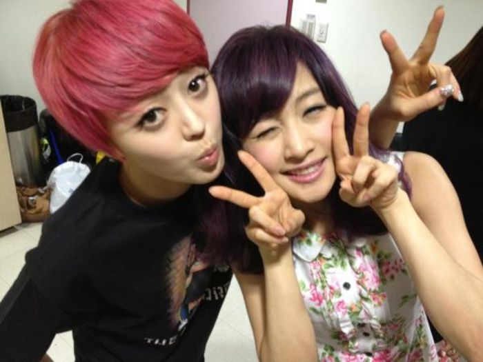 nicole and boa - KARA