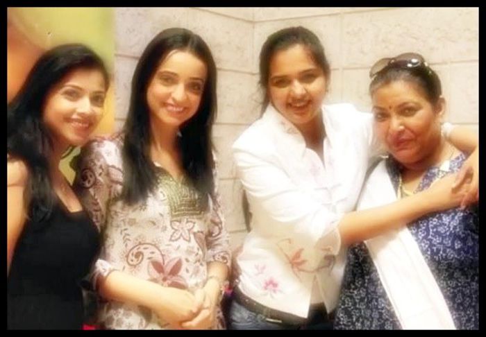 577467_406686909427232_181kljuh6446530_n - My princess Sanaya