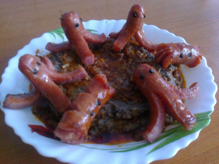 Fasole frecata si carnaciori - pentru carnivori