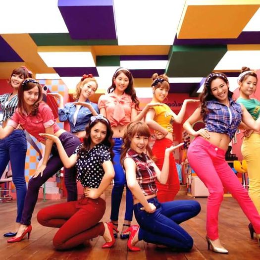 Korean-fashion-style-of-SNSD