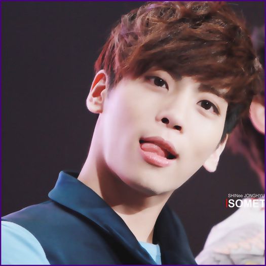 - Multumeesc..:o3 {se uita in plasuta} Aww..De unde stiai ca am nevoie de altele? :o3. - l - x - Episodul 23 - x - l