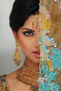 576464_338505722923295_1885270713_n - Machiaj-Indian Makeup