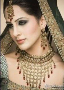 Pakistani Brides And Makeup 2011 (5).jpg_thumb - Machiaj-Indian Makeup