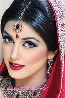 Pakistani-Bridal-Makeup-2013-Ideas_www.pakistanifashion9.com-07