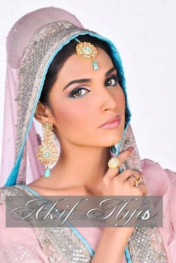 Stylish-Bridal-makeover-shoot-and-jewellery-fashion-by-Akif-Ilyas-Beauty-Salon-11