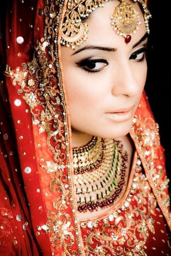 Beautiful-Bridal-Makeover-HD-Photos-Collection-2012-13-For-Pakistani-and-Indian-Women_10