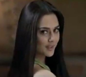 capture-20130319-162904 - Preity Zinta 07