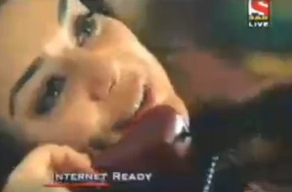 capture-20130319-163432 - Preity Zinta 07