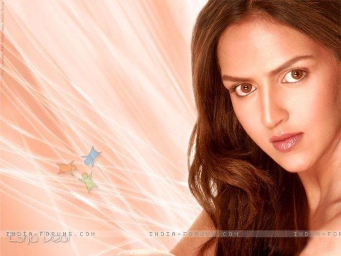 13597-esha-deol-774