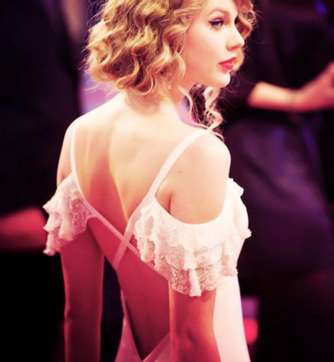 tumblr_lq6d0sRpeq1ql1hg7o1_500 - Taylor Swift