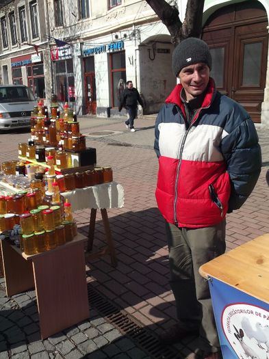 EU CU CINE VOTEZ ??? - TARGUL SASESC DE PASTE BISTRITA 2013