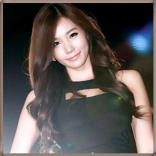 <~> ..Aaa... Bun. Lista. [Se duce langa Hoon] ...Jung Ah? :-? ..