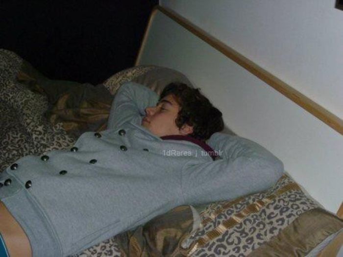 1D - 00 One Direction Sleeping