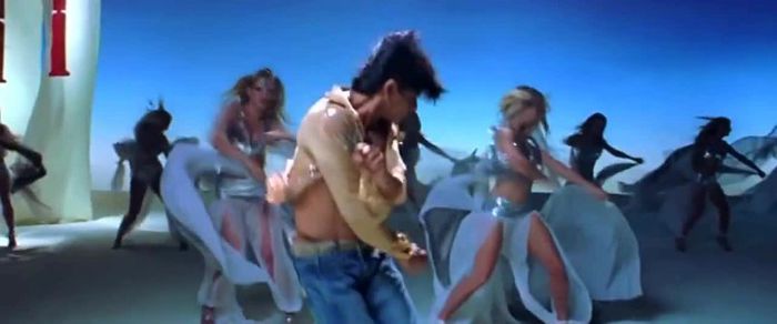 vlcsnap-00089 - Dard-E-Disco