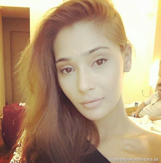 Sadhna-Sara Khan 2013 (1)