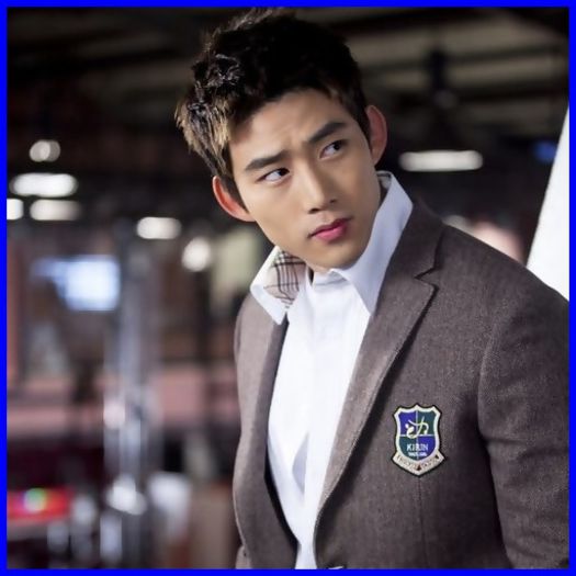 .: Eu merg pana in camera la Khun :-" Vin imediat.;;) #Pleaca. - l - x - Episodul 24 - x - l