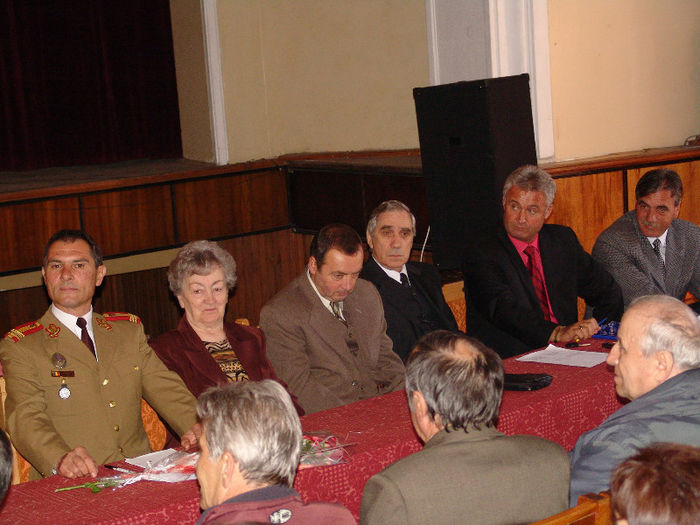 DSC08404 - 1 Cimpulung Moldovenesc  2006  Liceul Militar promotia 1976