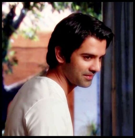 483420_418441811570639_1091897593_n - My prince Barun
