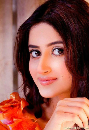  - SAJAL ALI SO BEAUTIFUL