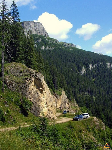 MASIVUL CEAHLAU - A1 IMAGINI DE FRUMUSETE ISTORIE SI CREDINTA A JUDETULUI NEAMT