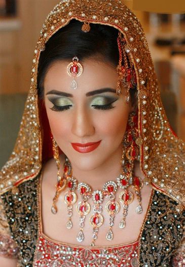 29821_10151076139096587_278468609_n