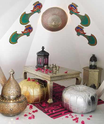 article-1217539-0691EFF1000005DC-505_634x754 - Mobilier din India
