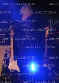 155088_349101085190923_246462377_n - Diaura Club Zy Colections 2013