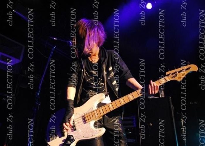 522395_349100698524295_1296563540_n - Diaura Club Zy Colections 2013