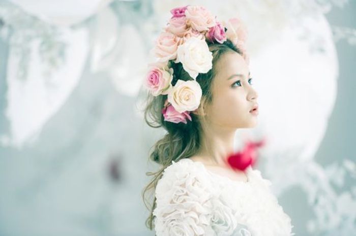 Lee_Hi_releases_Rose_MV_28032013045821