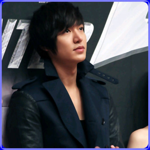 $. ..(pune telu` pe canapea; pleaca sus; coboara) ..Ahh.. (se aseaza) .. - l - x - Episodul 26 - x - l