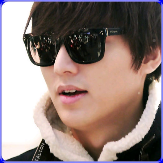 $. ..`Be mine` :x.. (ii taie din prajitura, ii pune`n farfurie) ... $. ..`Be mine` :x.. (ii taie din prajitura, ii pune`n farfurie) ...