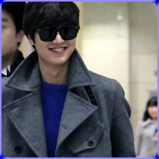 $. ..(intra tinand`o pe Sulli de mana).. :x