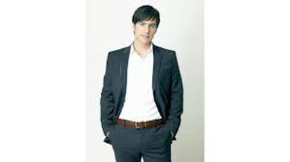 imagesCAP35S9A - Mauricio Ochmann