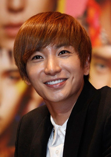 leeteuk - Preferati mei si Bias ai mei din trupele kpop