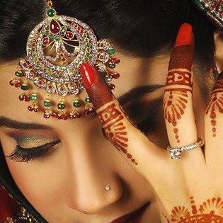 563481_580628295300577_548587683_n - Mehndi-henna