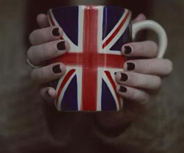 ln acest timp Mildred se duce in magazinul unde auzise scancetul.