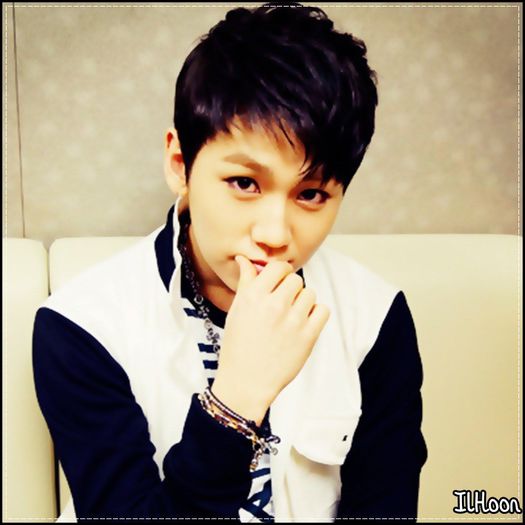 ♫ Byee MiHee..:) Channiee..:)) Follow me..Sa`ti duci bagajelee..:)) :> [pleaca sus].